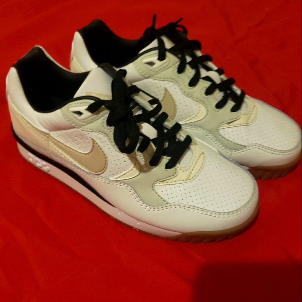 Boys Nike Tennis Shoes